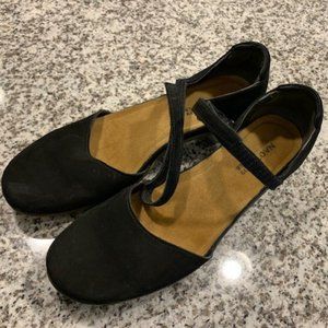 Naot Black Dress Shoe Size 39